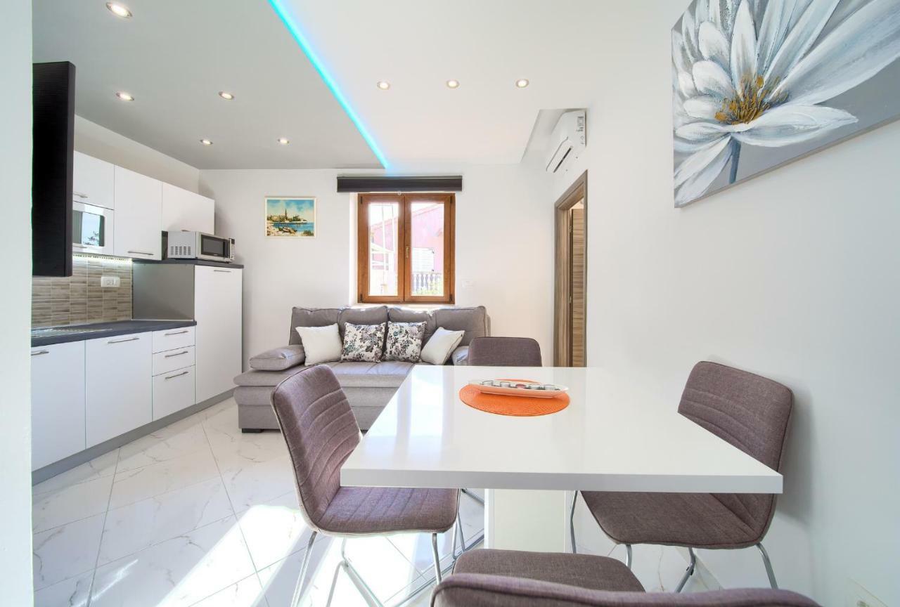 Nadija Studio Apartmani Krk Town Exterior foto