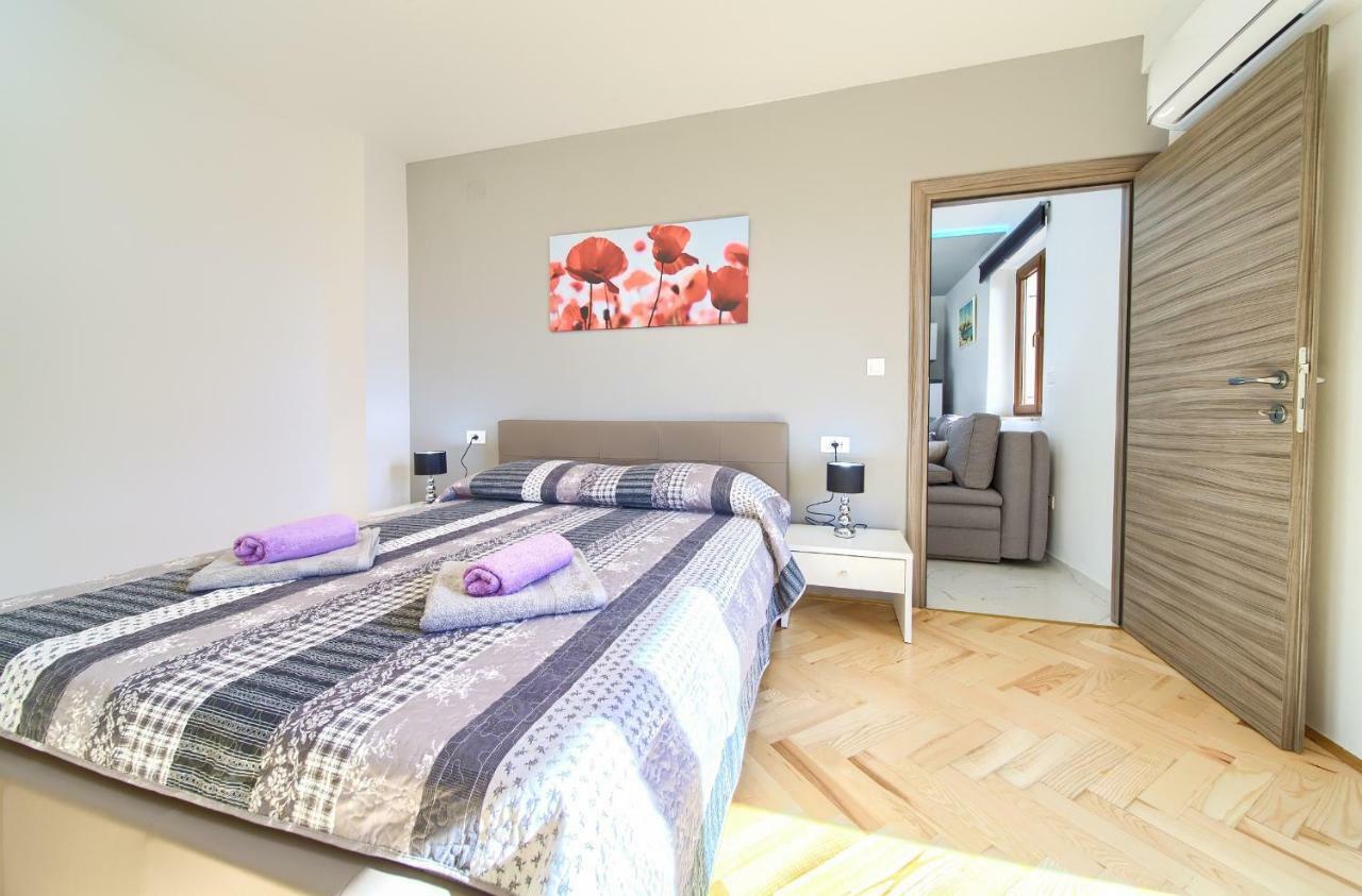 Nadija Studio Apartmani Krk Town Exterior foto